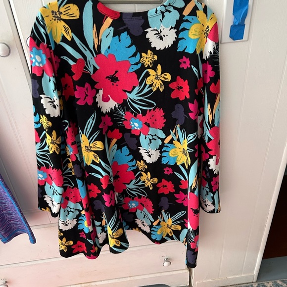 Lula Roe Cardigan Lightweight Floral Sweater in Perfect condition, versatile - Picture 4 of 5